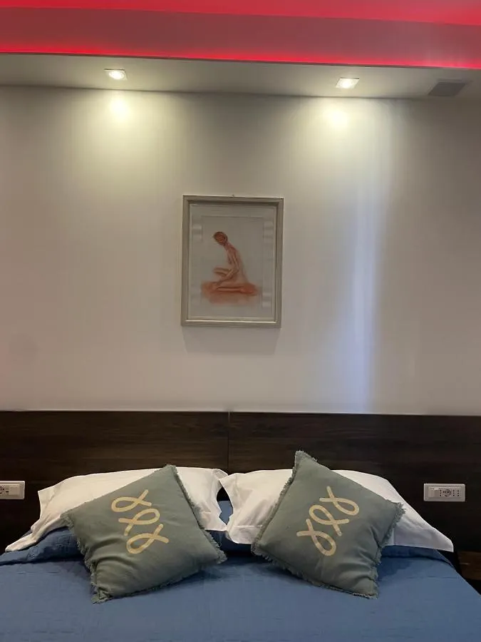 Evy'S Rooms La Spezia 0*,